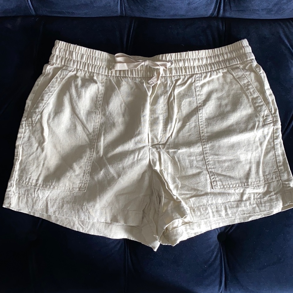 Womens Gap Linen blend shorts, size M